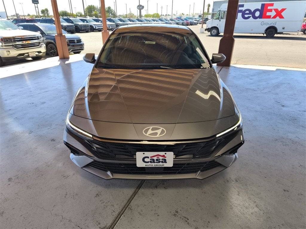 2025 Hyundai ELANTRA Limited