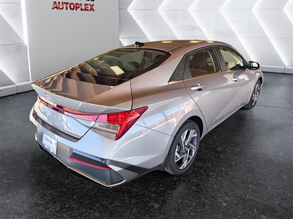 2025 Hyundai ELANTRA Limited