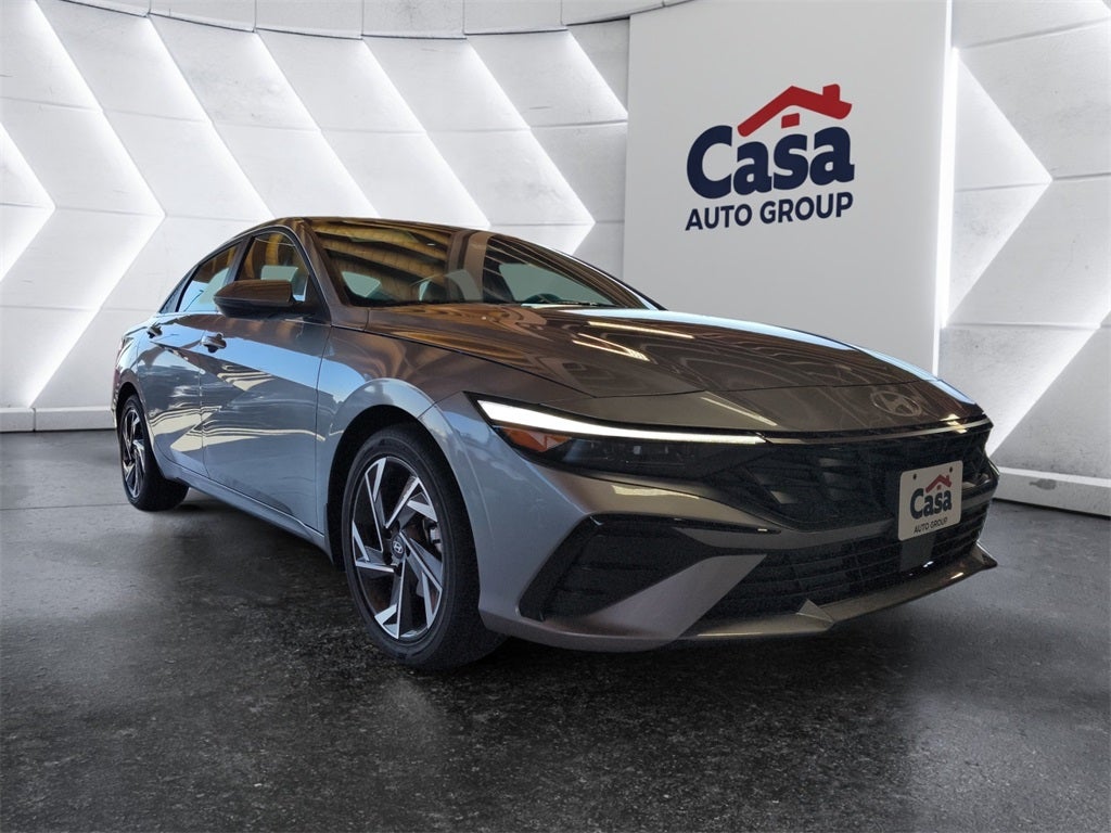 2025 Hyundai ELANTRA Limited