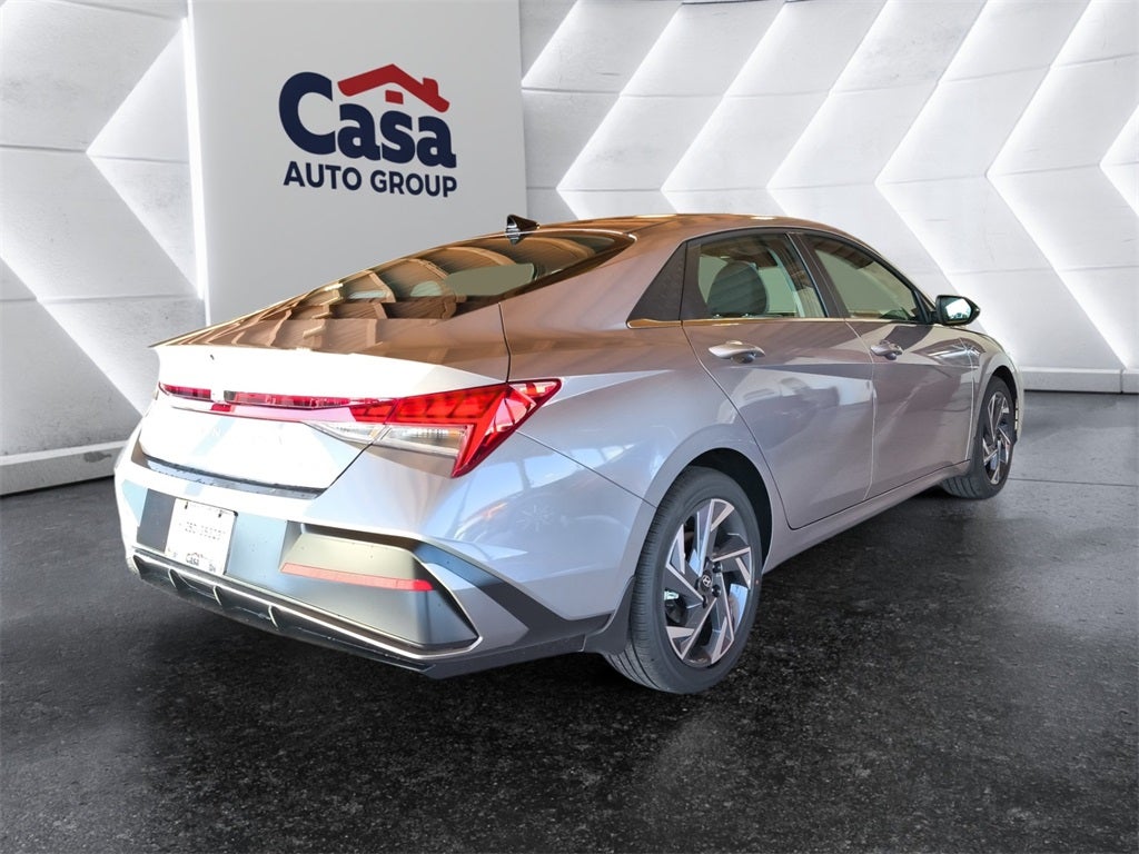 2025 Hyundai ELANTRA Limited