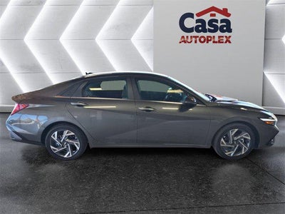 2025 Hyundai ELANTRA Limited
