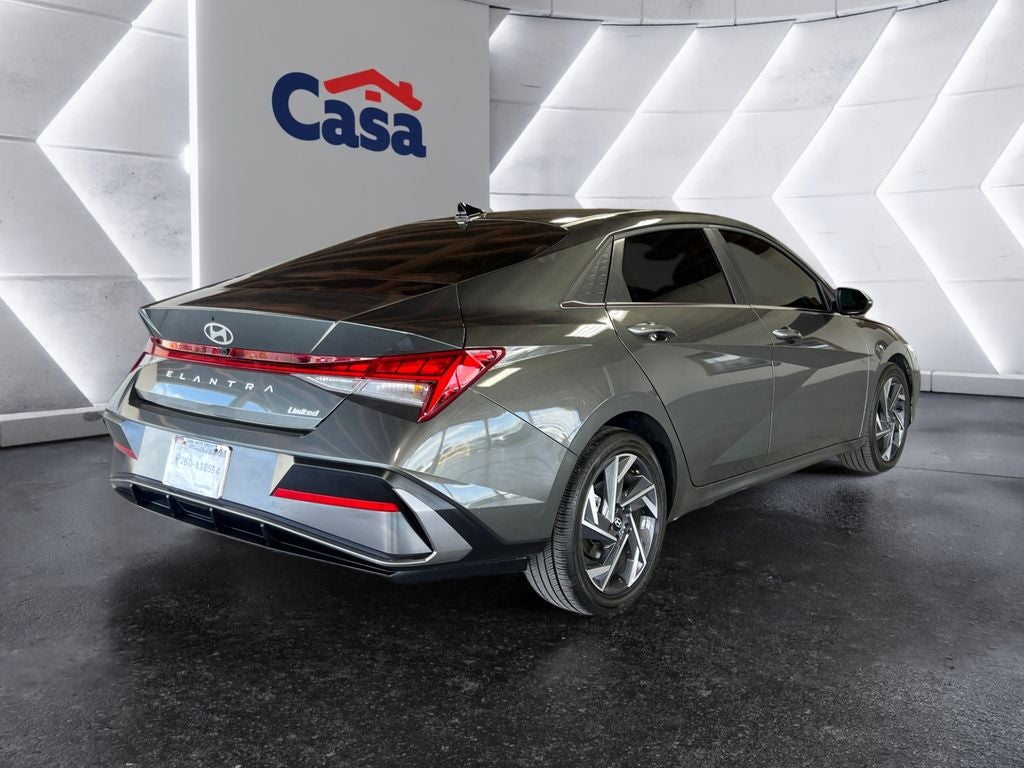 2025 Hyundai ELANTRA Limited