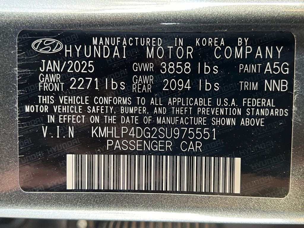 2025 Hyundai ELANTRA Limited