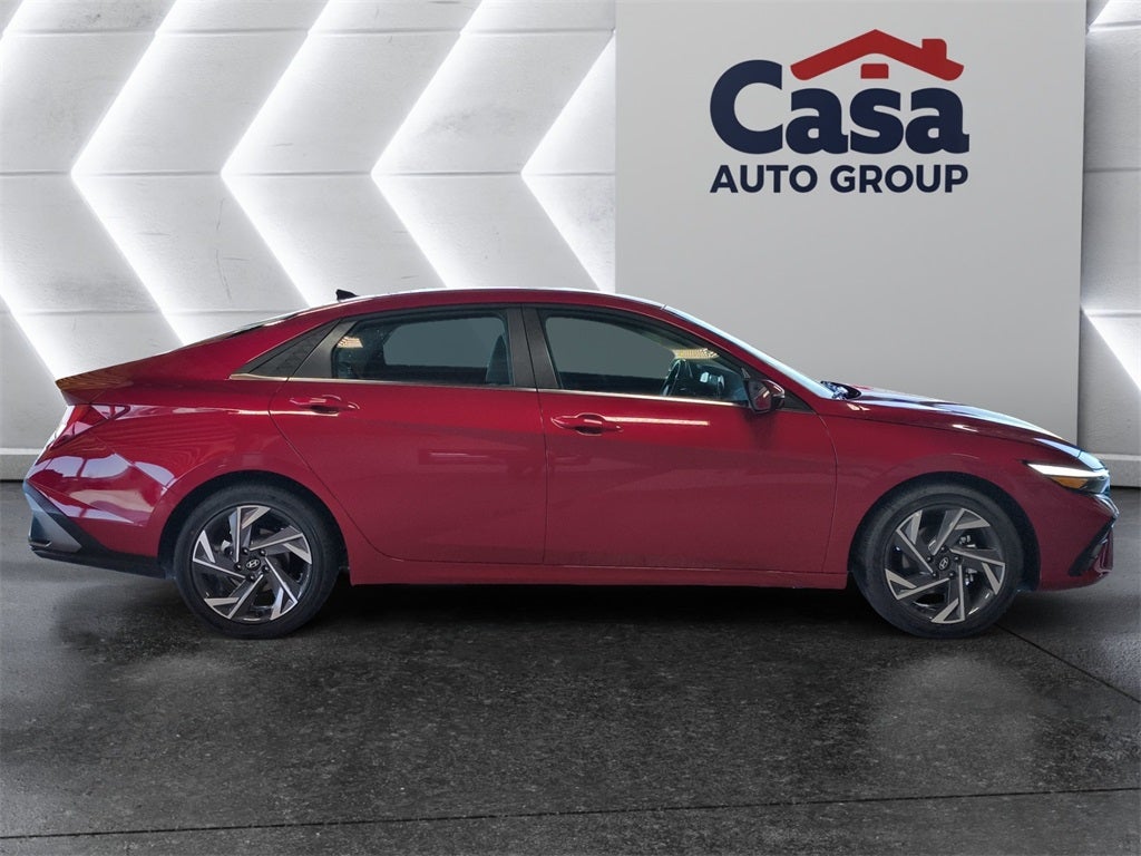 2025 Hyundai ELANTRA Limited