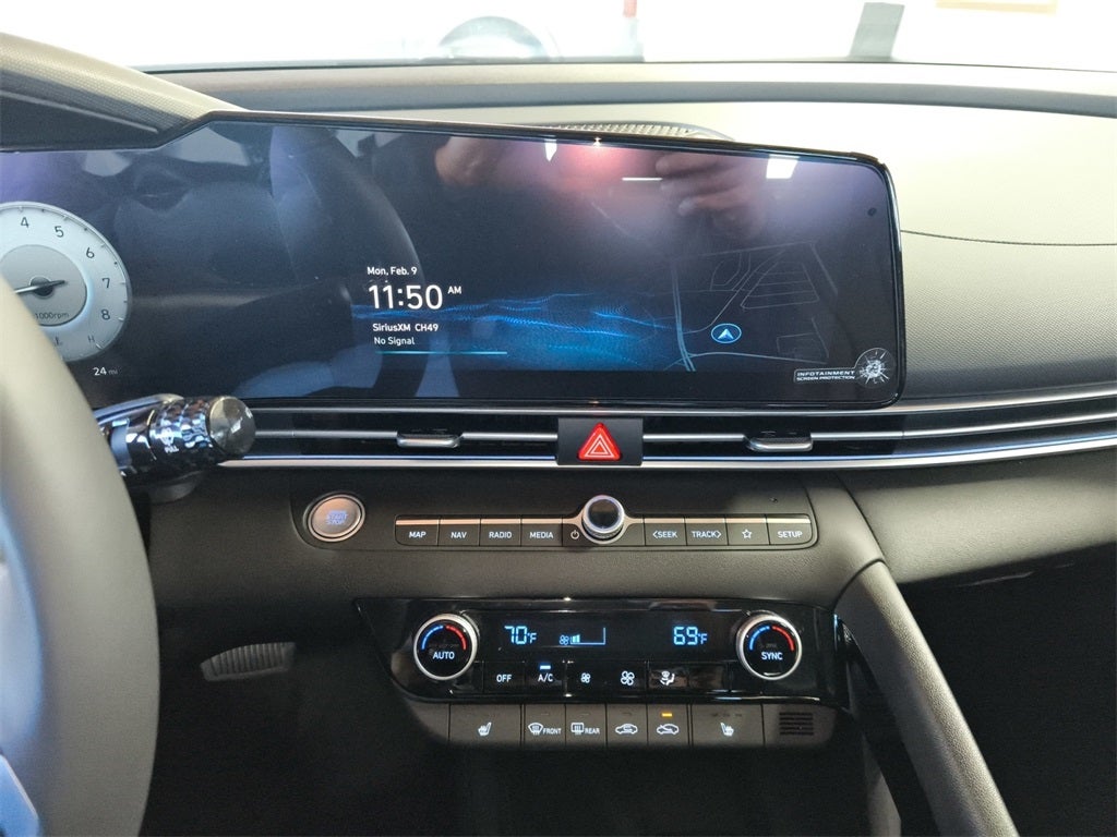 2025 Hyundai ELANTRA Limited