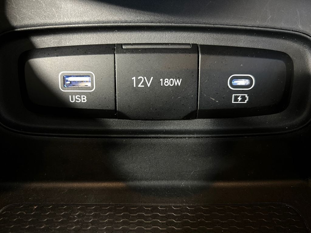 2023 Hyundai VENUE SE