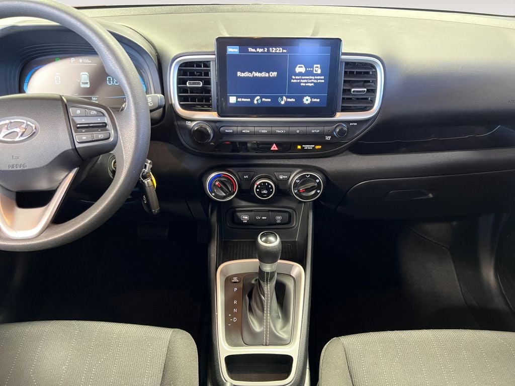 2023 Hyundai VENUE SE