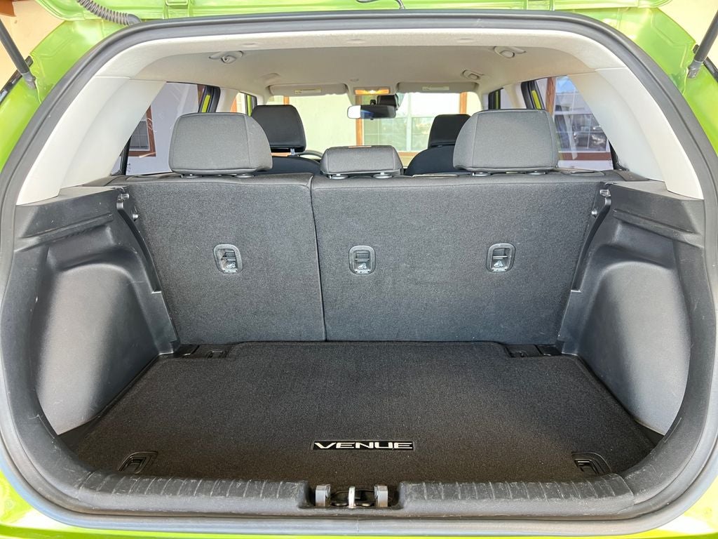 2023 Hyundai VENUE SE