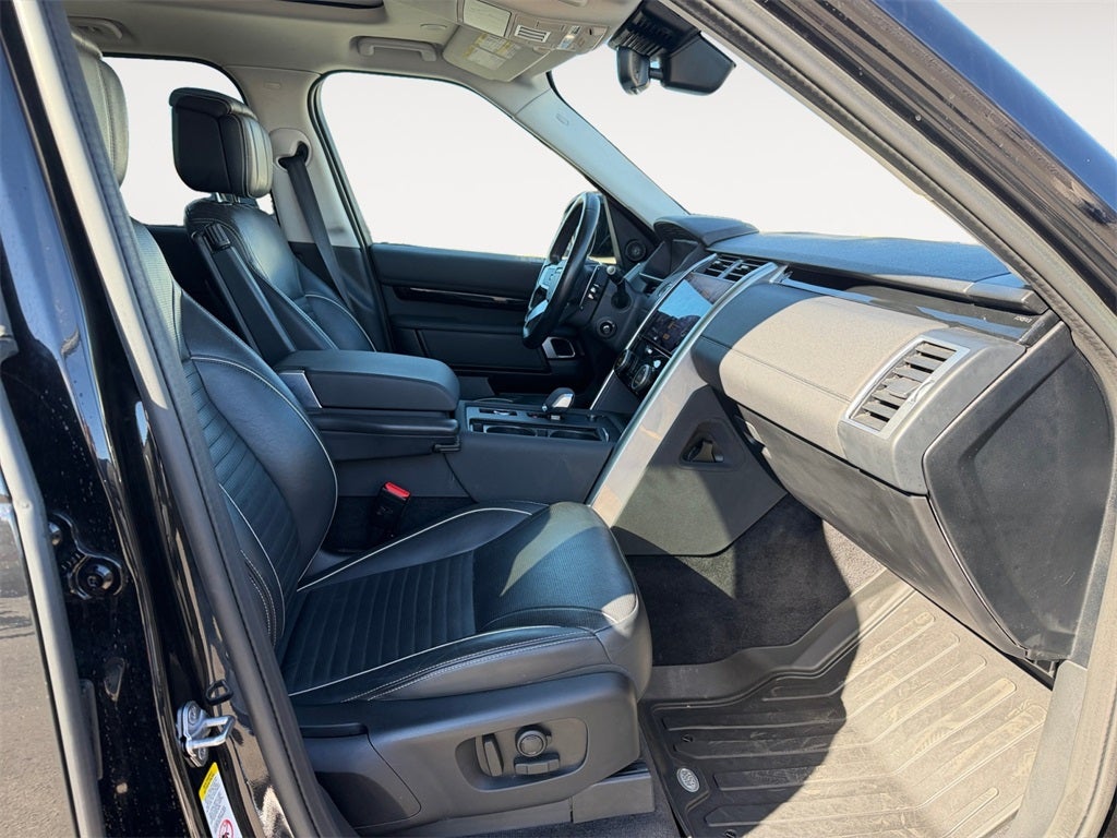 2023 Land Rover Discovery S