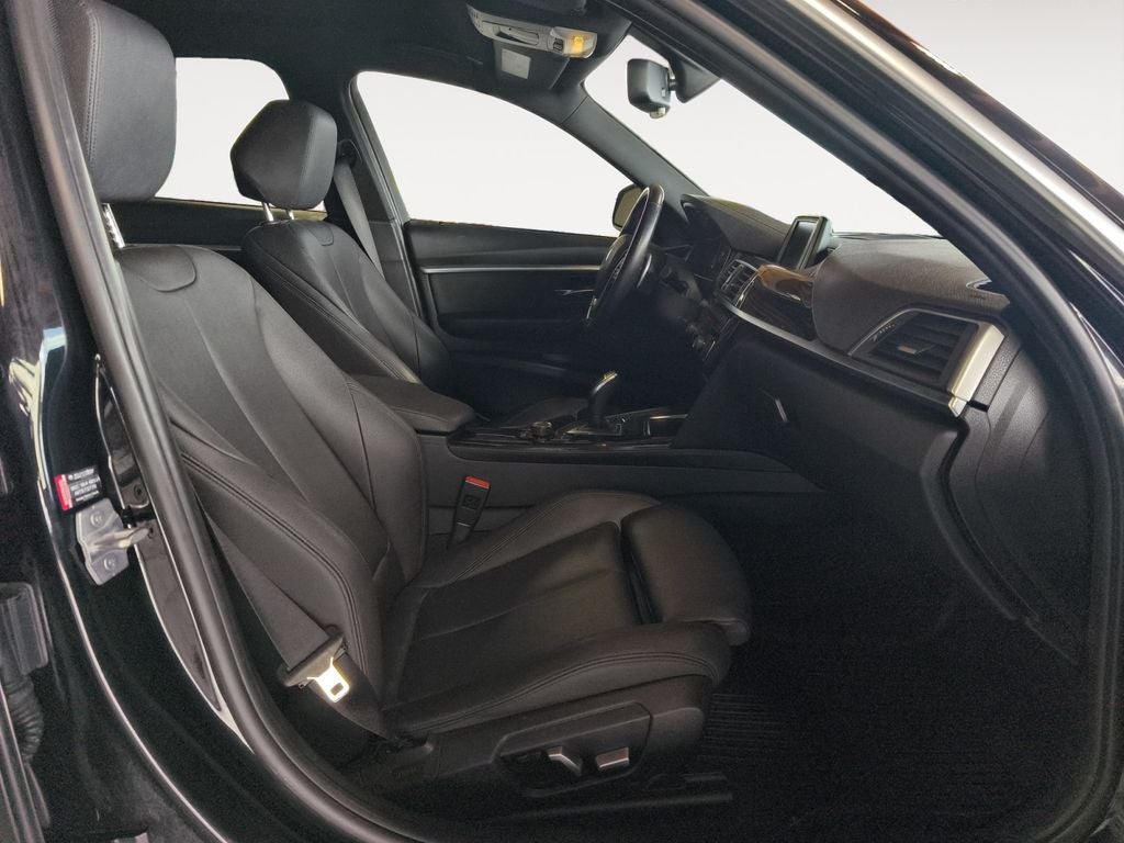 2018 BMW 3 Series 330i